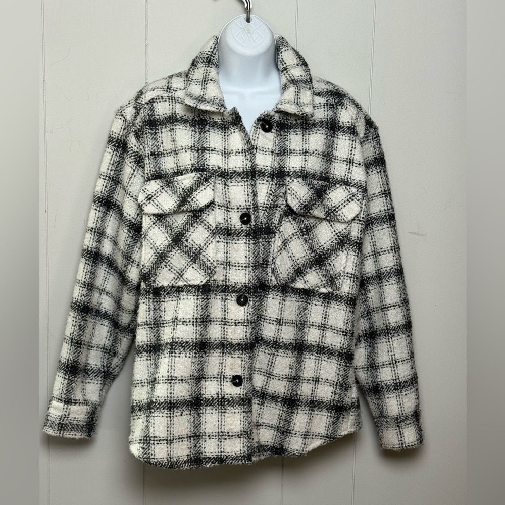 C by One Women’s Plaid Black and White Shirt Jacket Size XL